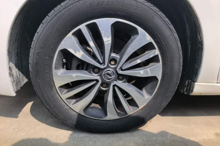 Used Dongfeng Aeolus A60 2016 1.6L Automatic Luxury Model Left Front Wheel Hub