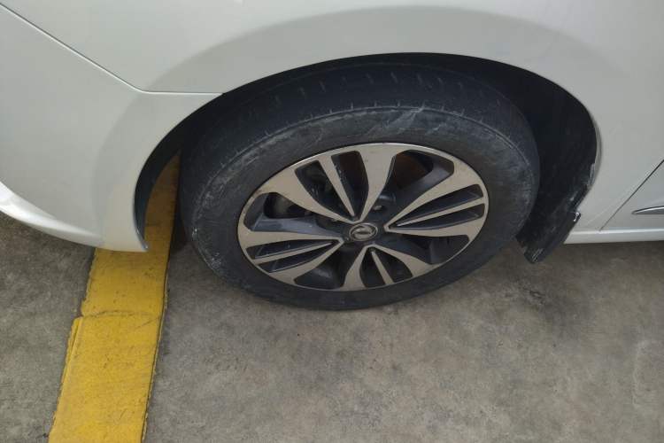 Used Dongfeng Aeolus A60 2016 1.4T Manual Luxury Model Left Front Wheel Hub