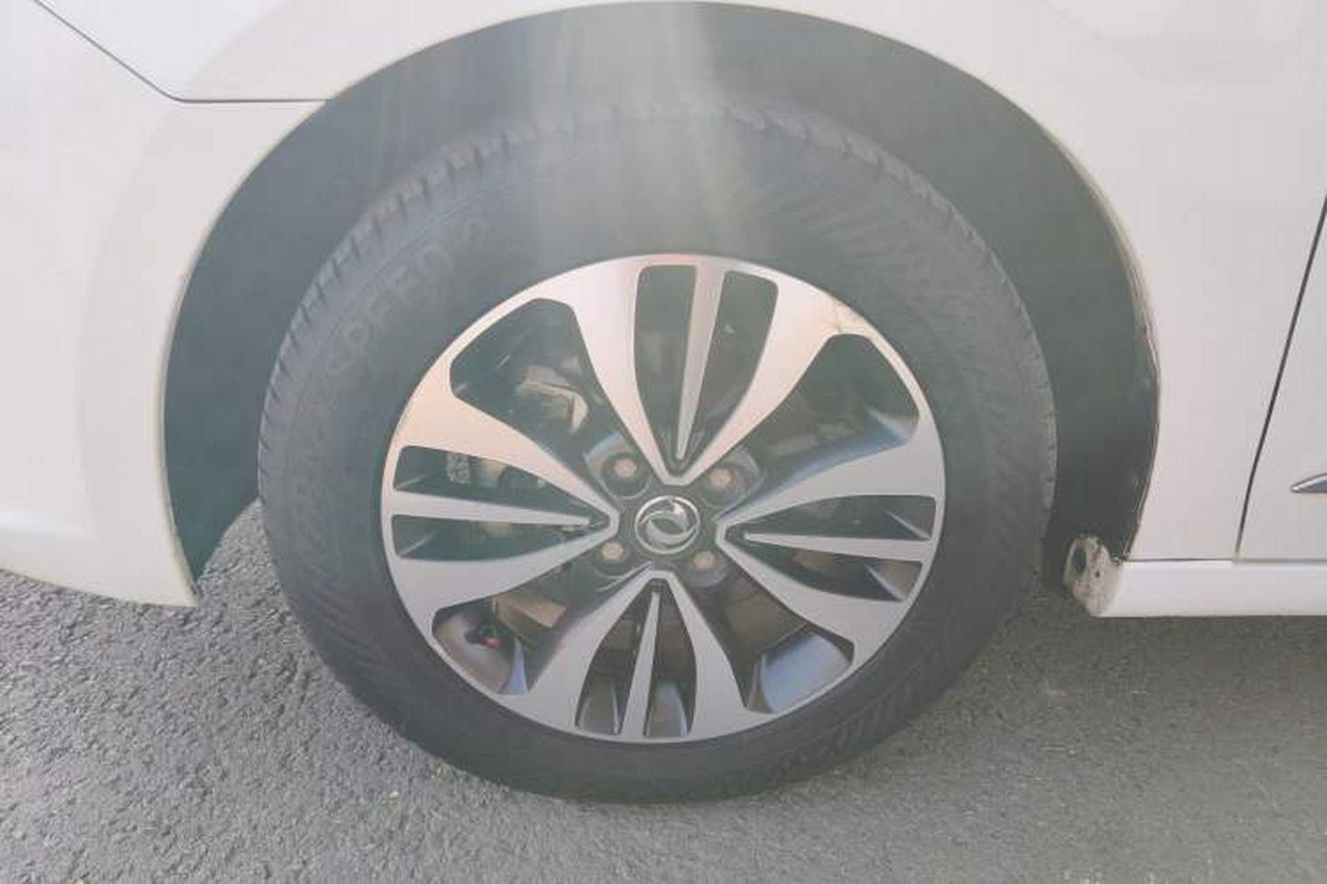 Used Dongfeng Aeolus A60 2016 1.5L Automatic Luxury Version Left Front Wheel Hub