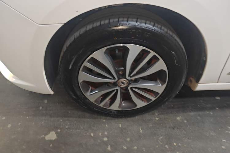 Used Dongfeng Aeolus A60 2016 1.6L Automatic Luxury Model Left Front Wheel Hub