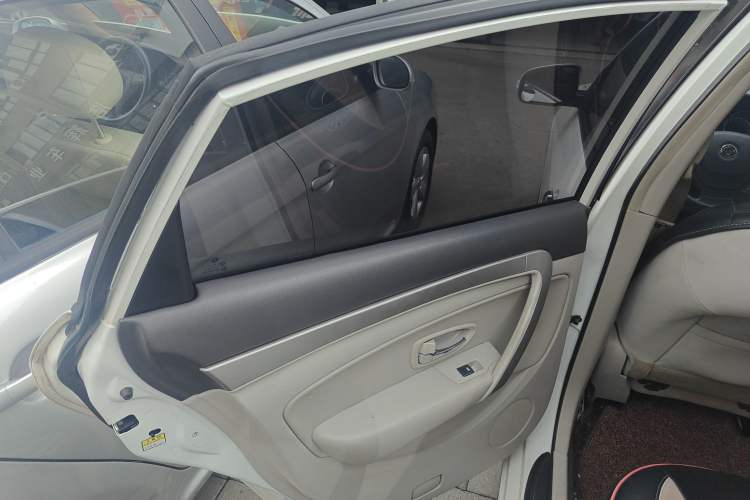 Used Dongfeng Aeolus A60 2016 1.5L Automatic Luxury Version Left Rear Door Interior
