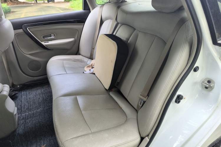 Used Dongfeng Aeolus A60 2016 1.5L Automatic Luxury Version Left Rear Seat