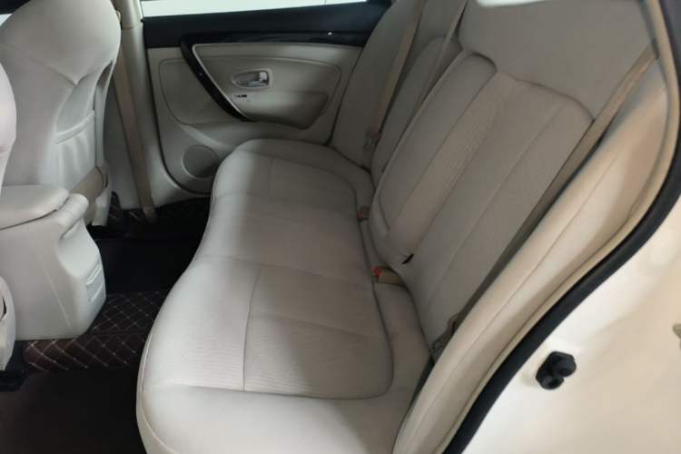 Used Dongfeng Aeolus A60 2016 1.6L Automatic Luxury Model Left Rear Seat