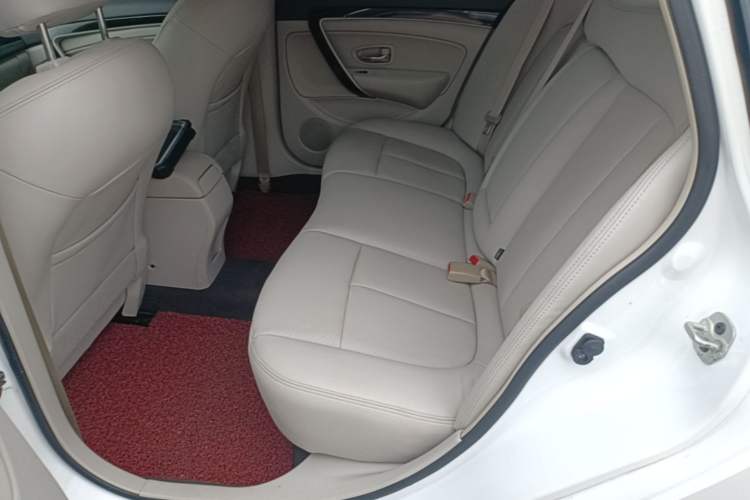 Used Dongfeng Aeolus A60 2016 1.5L Manual Luxury Version Left Rear Seat