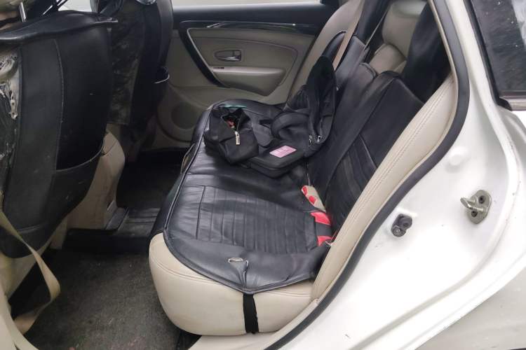 Used Dongfeng Aeolus A60 2016 1.5L Manual Luxury Version Left Rear Seat