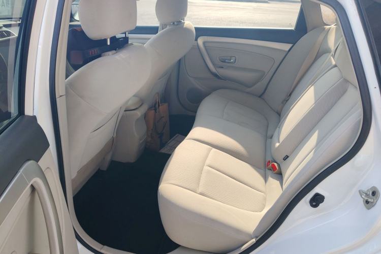 Used Dongfeng Aeolus A60 2016 1.5L Automatic Luxury Version Left Rear Seat