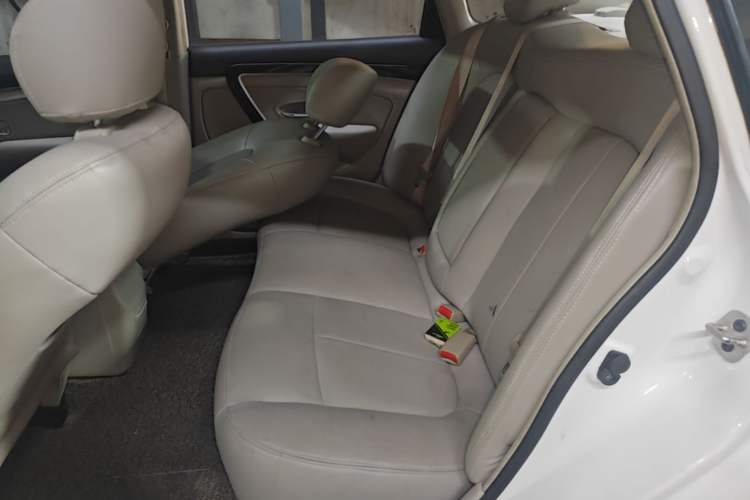 Used Dongfeng Aeolus A60 2016 1.6L Automatic Luxury Model Left Rear Seat