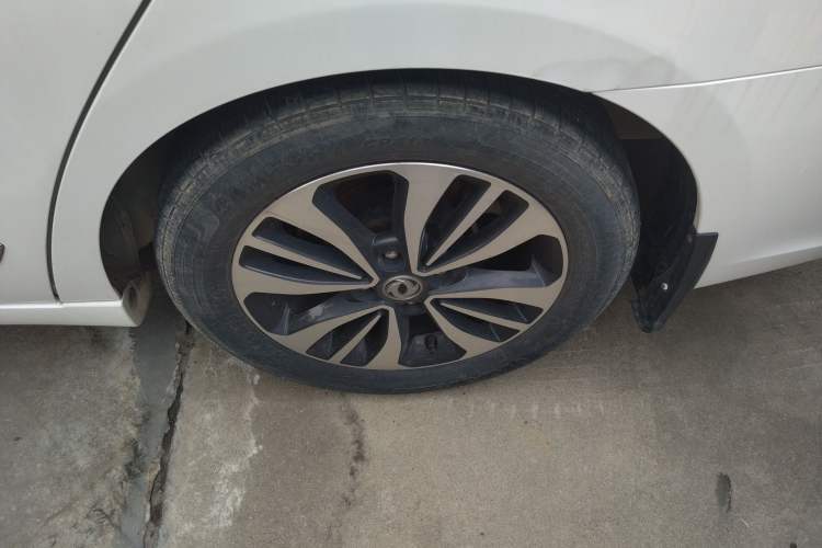 Used Dongfeng Aeolus A60 2016 1.4T Manual Luxury Model Left Rear Wheel Hub