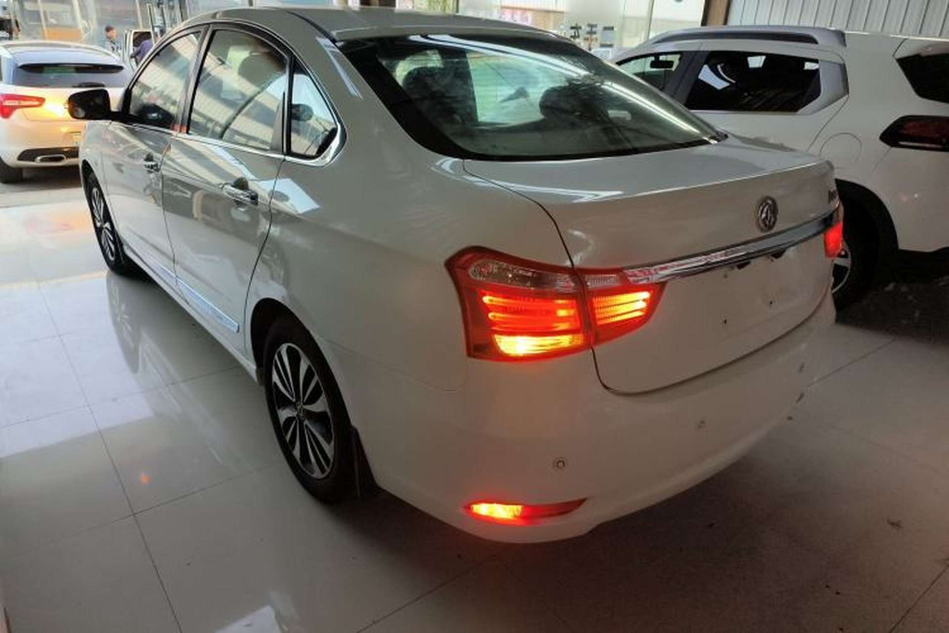 Used Dongfeng Aeolus A60 2016 1.6L Automatic Luxury Model Left Side