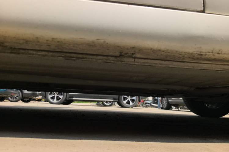 Used Dongfeng Aeolus A60 2016 1.6L Automatic Luxury Model Left Side Sill