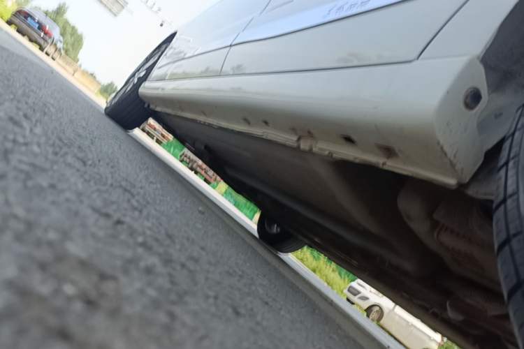 Used Dongfeng Aeolus A60 2016 1.5L Manual Luxury Model Left Side Sill