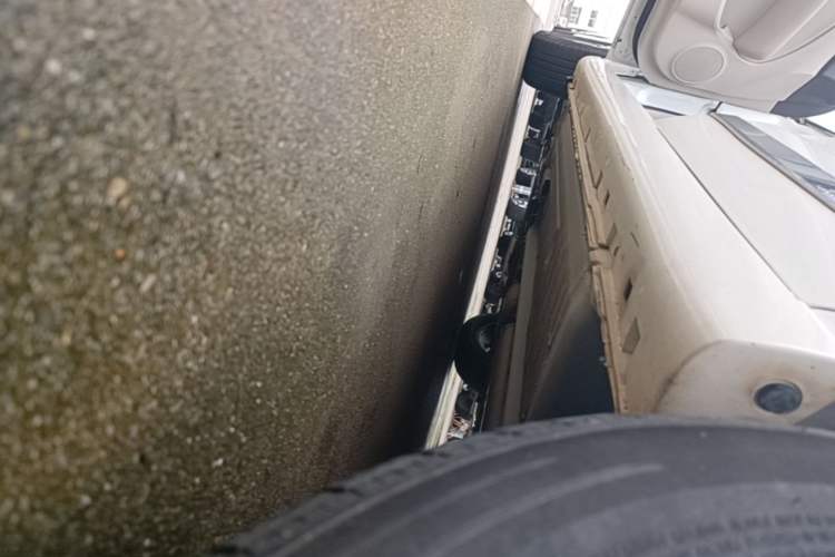 Used Dongfeng Aeolus A60 2016 1.5L Manual Luxury Version Left Side Sill