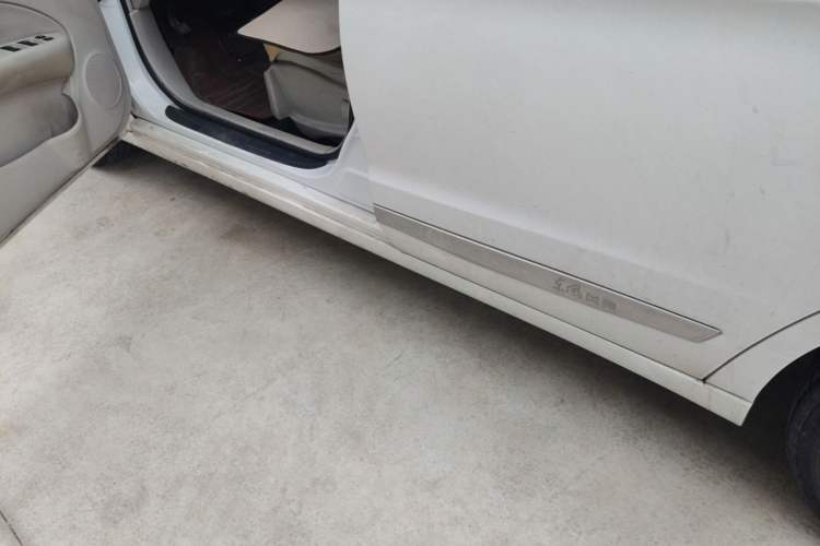 Used Dongfeng Aeolus A60 2016 1.5L Automatic Luxury Version Left Side Sill