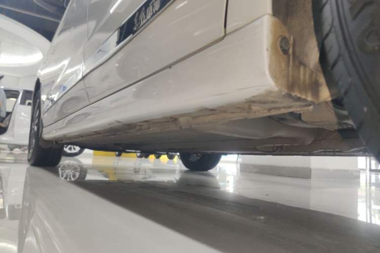 Used Dongfeng Aeolus A60 2016 1.6L Automatic Luxury Model Left Side Sill