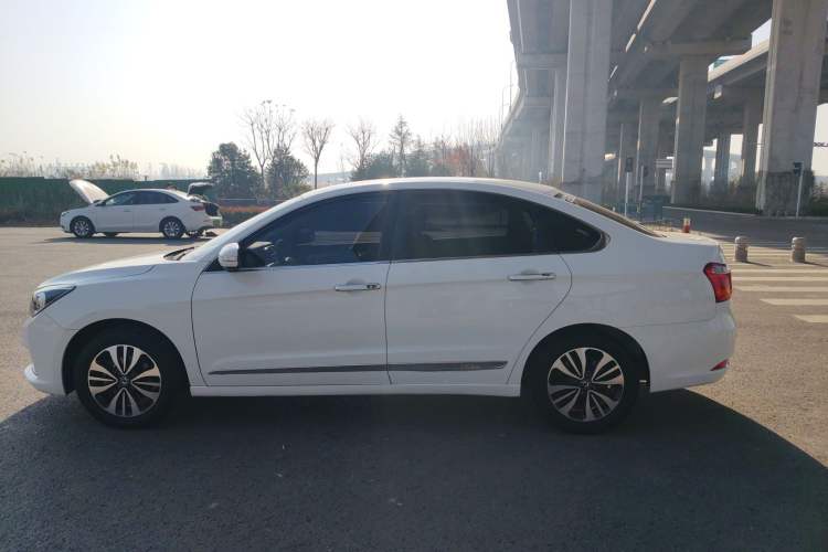 Used Dongfeng Aeolus A60 2016 1.5L Automatic Luxury Version Left Side
