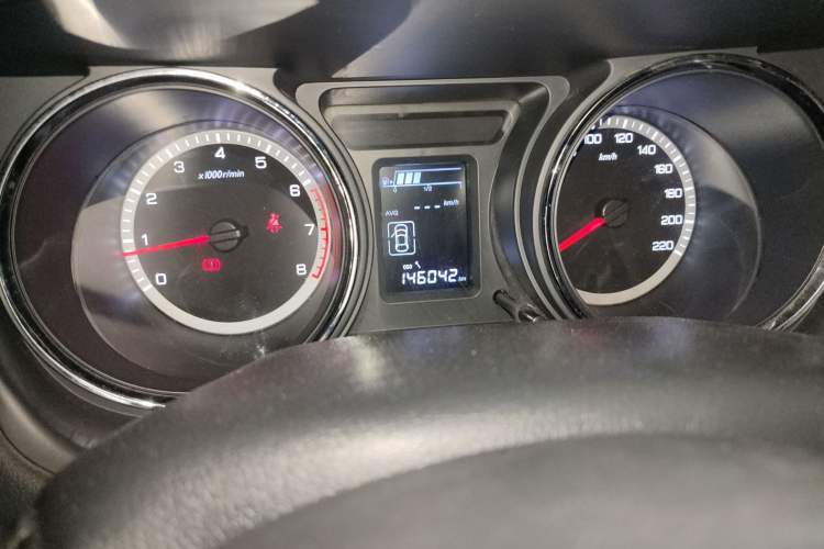 Used Dongfeng Aeolus A60 2016 1.4T Manual Luxury Model Odometer Close Up