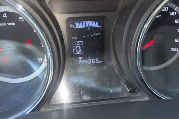 Used Dongfeng Aeolus A60 2016 1.5L Manual Luxury Model Odometer Close Up