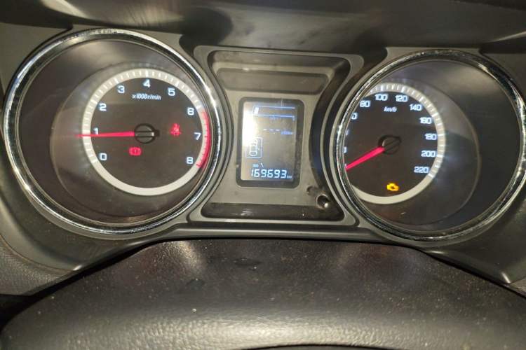 Used Dongfeng Aeolus A60 2016 1.5L Manual Luxury Model Odometer Close Up