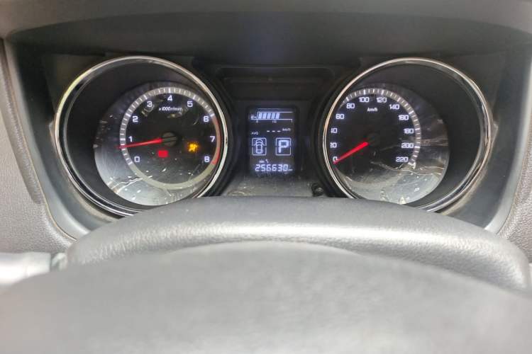 Used Dongfeng Aeolus A60 2016 1.6L Automatic Luxury Model Odometer Close Up