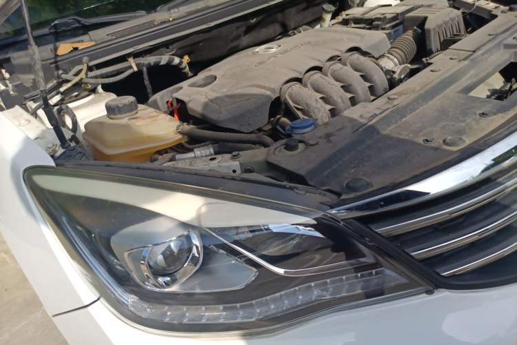 Used Dongfeng Aeolus A60 2016 1.5L Manual Luxury Version Right Front Headlight