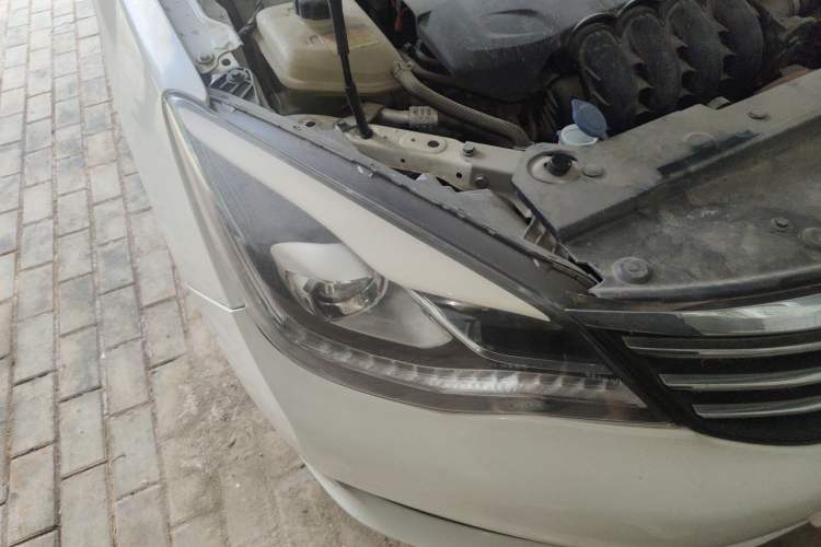 Used Dongfeng Aeolus A60 2016 1.5L Manual Luxury Model Right Front Headlight