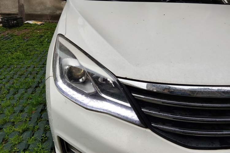 Used Dongfeng Aeolus A60 2016 1.5L Manual Luxury Version Right Front Headlight