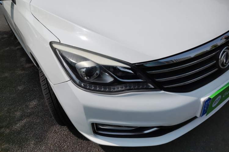Used Dongfeng Aeolus A60 2016 1.6L Automatic Luxury Model Right Front Headlight