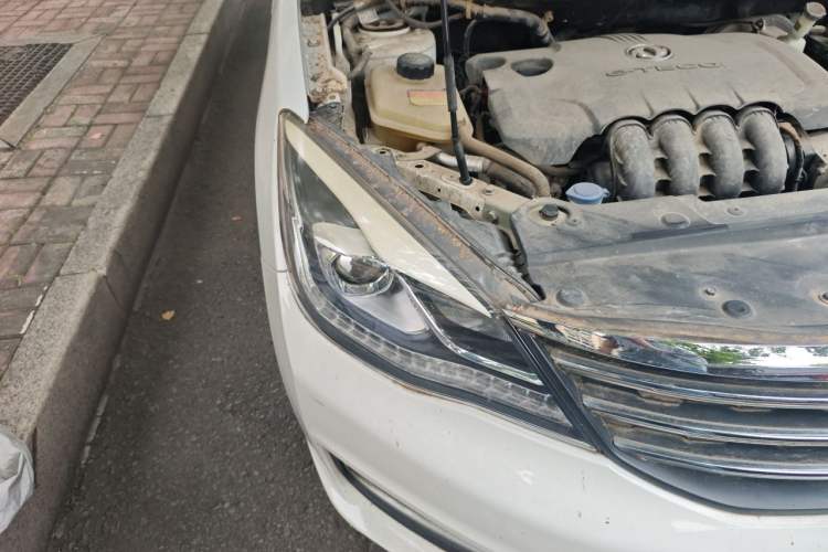 Used Dongfeng Aeolus A60 2016 1.5L Manual Luxury Model Right Front Headlight
