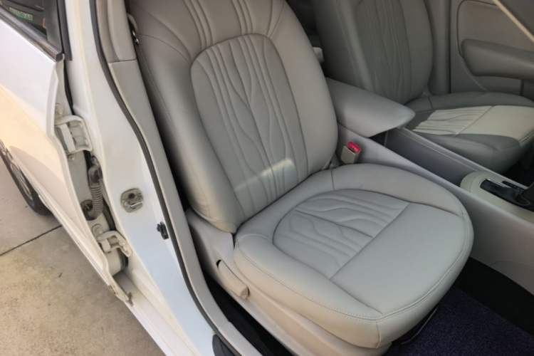 Used Dongfeng Aeolus A60 2016 1.6L Automatic Luxury Model Right Front Seat