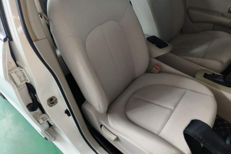 Used Dongfeng Aeolus A60 2016 1.6L Automatic Luxury Model Right Front Seat
