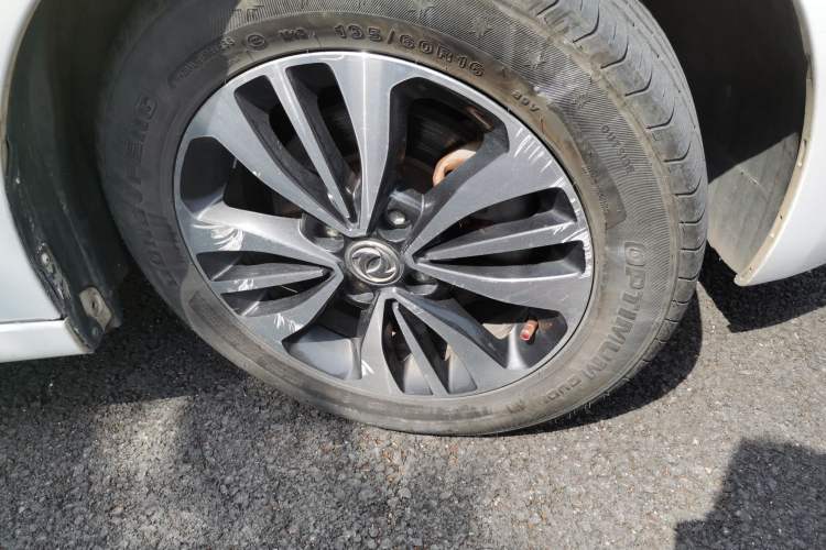 Used Dongfeng Aeolus A60 2016 1.6L Automatic Luxury Model Right Front Wheel Hub