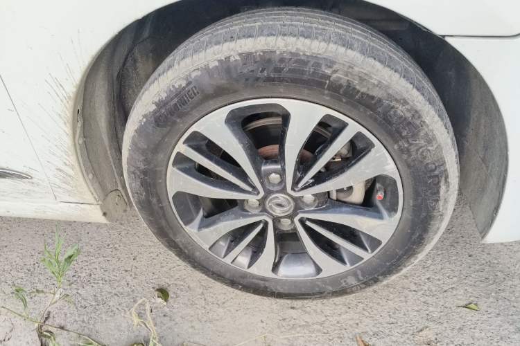Used Dongfeng Aeolus A60 2016 1.5L Manual Luxury Model Right Front Wheel Hub