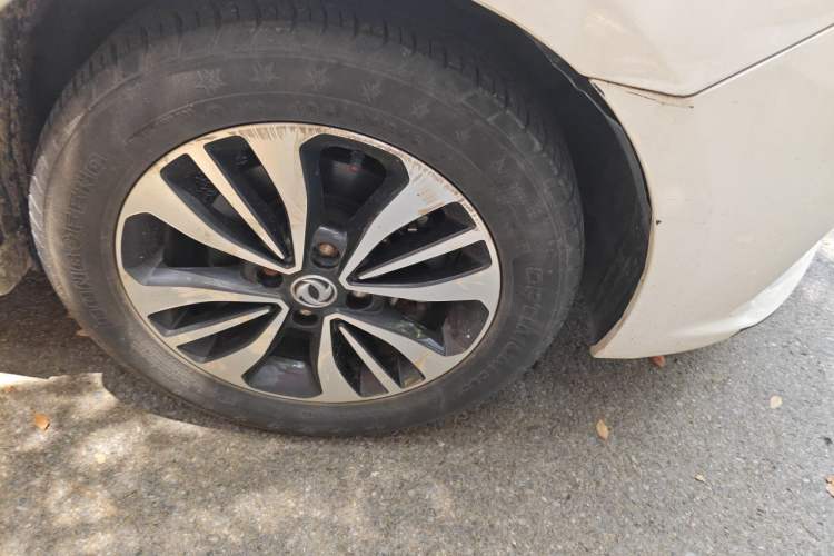 Used Dongfeng Aeolus A60 2016 1.6L Automatic Luxury Model Right Front Wheel Hub