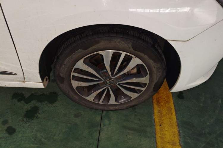 Used Dongfeng Aeolus A60 2016 1.5L Manual Luxury Model Right Front Wheel Hub