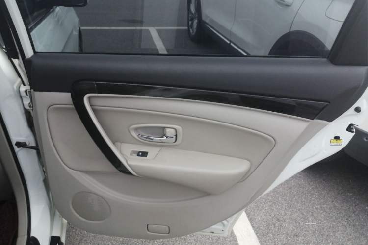 Used Dongfeng Aeolus A60 2016 1.6L Automatic Luxury Model Right Rear Door Interior