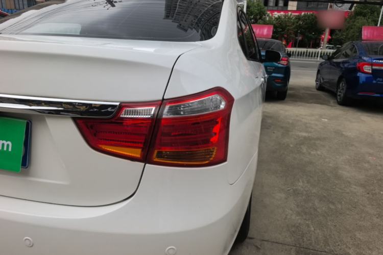Used Dongfeng Aeolus A60 2016 1.6L Automatic Luxury Model Right Rear Taillight