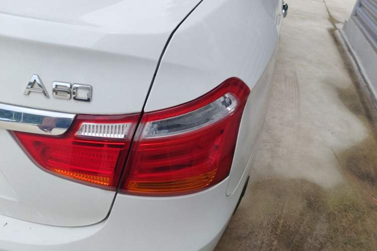 Used Dongfeng Aeolus A60 2016 1.5L Automatic Luxury Version Right Rear Taillight