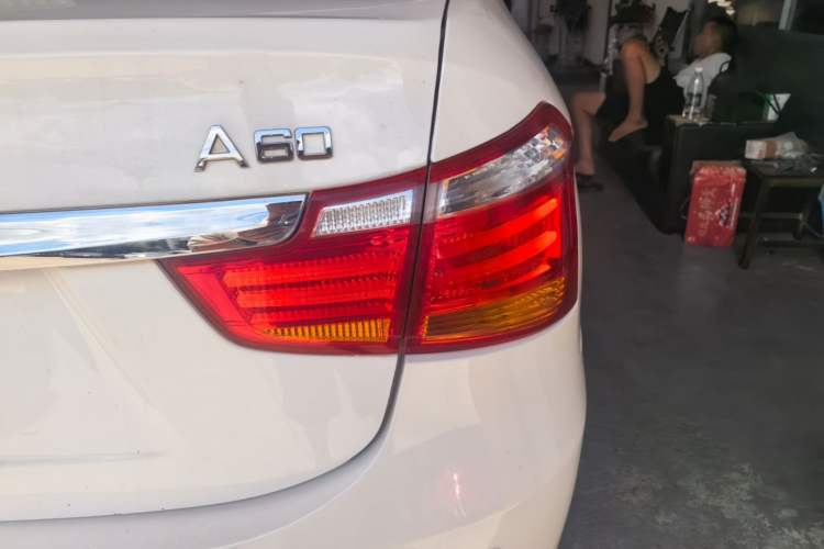 Used Dongfeng Aeolus A60 2016 1.6L Automatic Luxury Model Right Rear Taillight