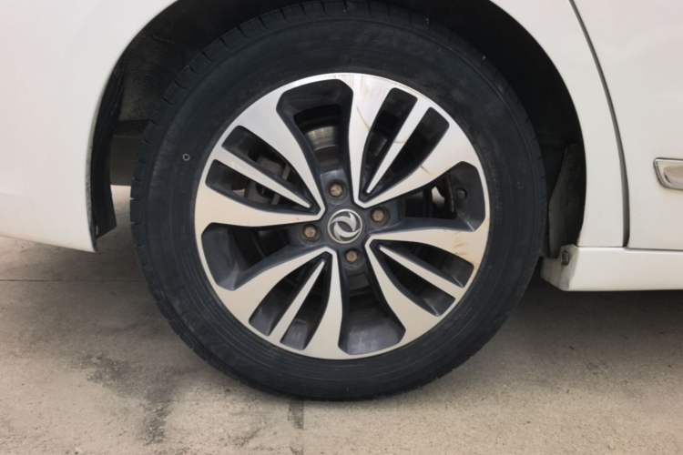 Used Dongfeng Aeolus A60 2016 1.6L Automatic Luxury Model Right Rear Wheel Hub