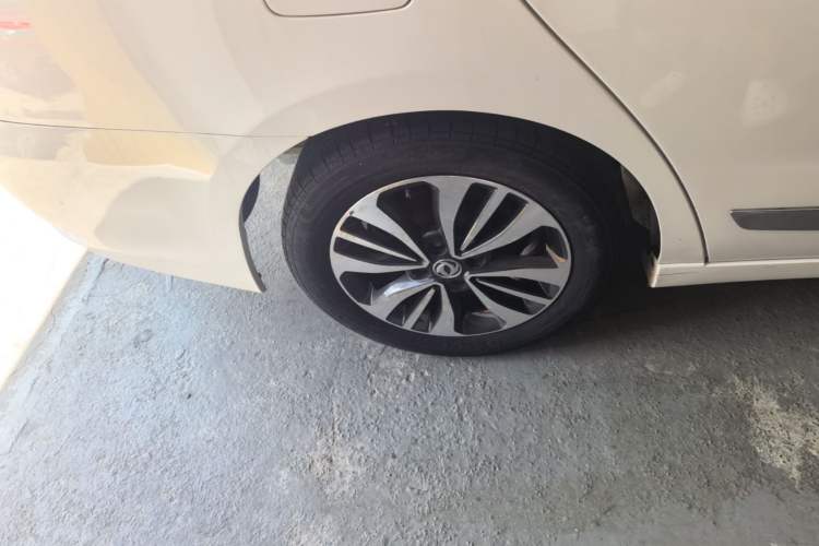 Used Dongfeng Aeolus A60 2016 1.6L Automatic Luxury Model Right Rear Wheel Hub