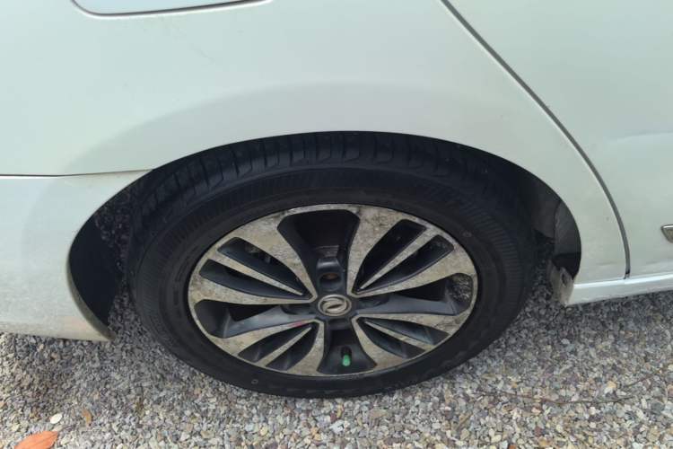 Used Dongfeng Aeolus A60 2016 1.6L Automatic Luxury Model Right Rear Wheel Hub