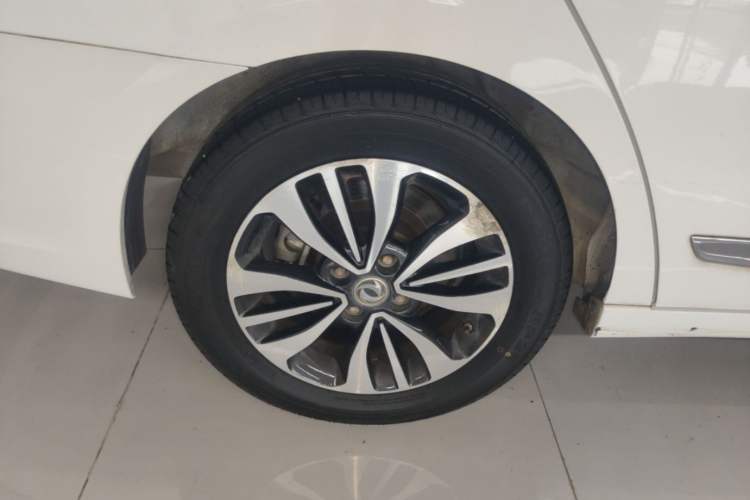 Used Dongfeng Aeolus A60 2016 1.6L Automatic Luxury Model Right Rear Wheel Hub