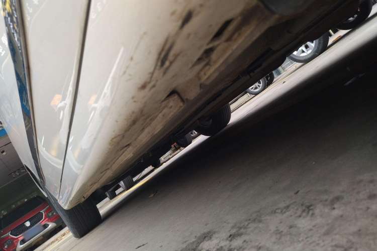 Used Dongfeng Aeolus A60 2016 1.4T Manual Luxury Model Right Side Sill