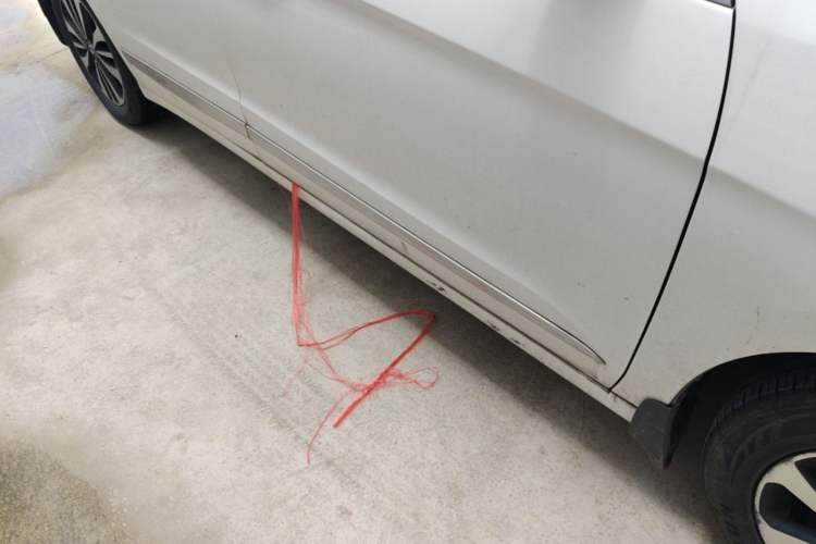 Used Dongfeng Aeolus A60 2016 1.5L Automatic Luxury Version Right Side Sill