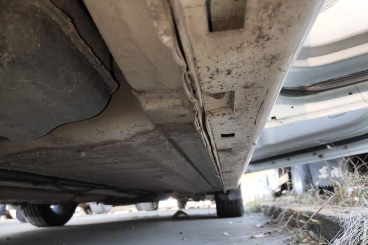 Used Dongfeng Aeolus A60 2016 1.6L DCT Luxury Edition Right Side Sill