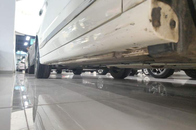 Used Dongfeng Aeolus A60 2016 1.6L Automatic Luxury Model Right Side Sill