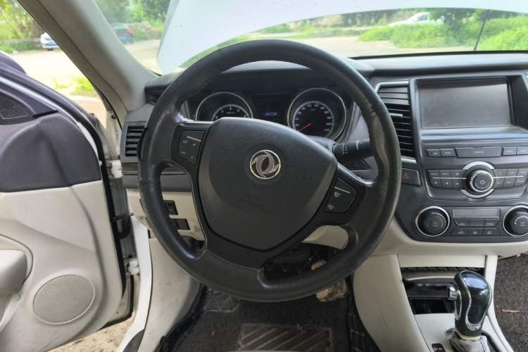 Used Dongfeng Aeolus A60 2016 1.5L Automatic Luxury Version Steering Wheel