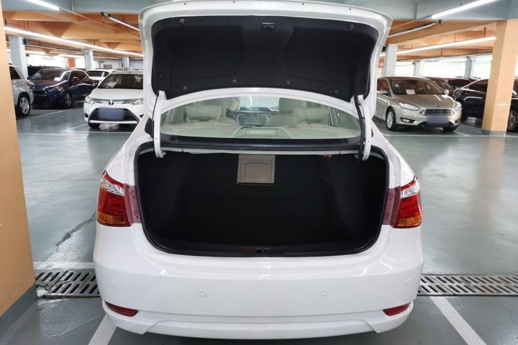 Used Dongfeng Aeolus A60 2016 1.6L Automatic Luxury Model Trunk