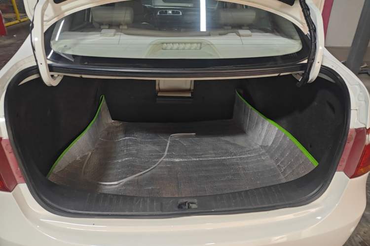 Used Dongfeng Aeolus A60 2016 1.6L Automatic Luxury Model Trunk