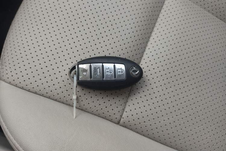 Used Dongfeng Aeolus A60 2016 1.4T Manual Luxury Model Vehicle Key
